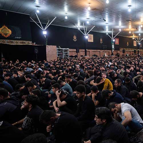 مداحی یادم نمی‌رود که همه عزتم تویی من پای سفرۀ تو شدم محترم حسین