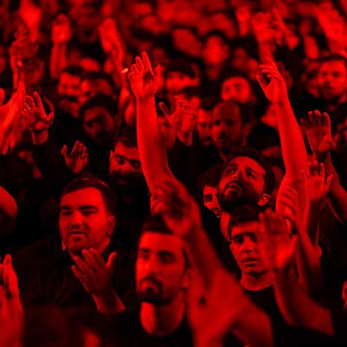 دانلود مداحی علمدار بچرخان بزن به قلب گردان با صدای  امیر برومند